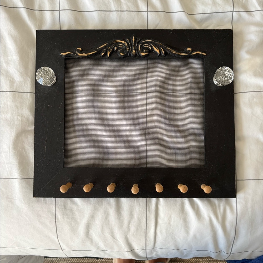 Elegant wall framed jewelry holder